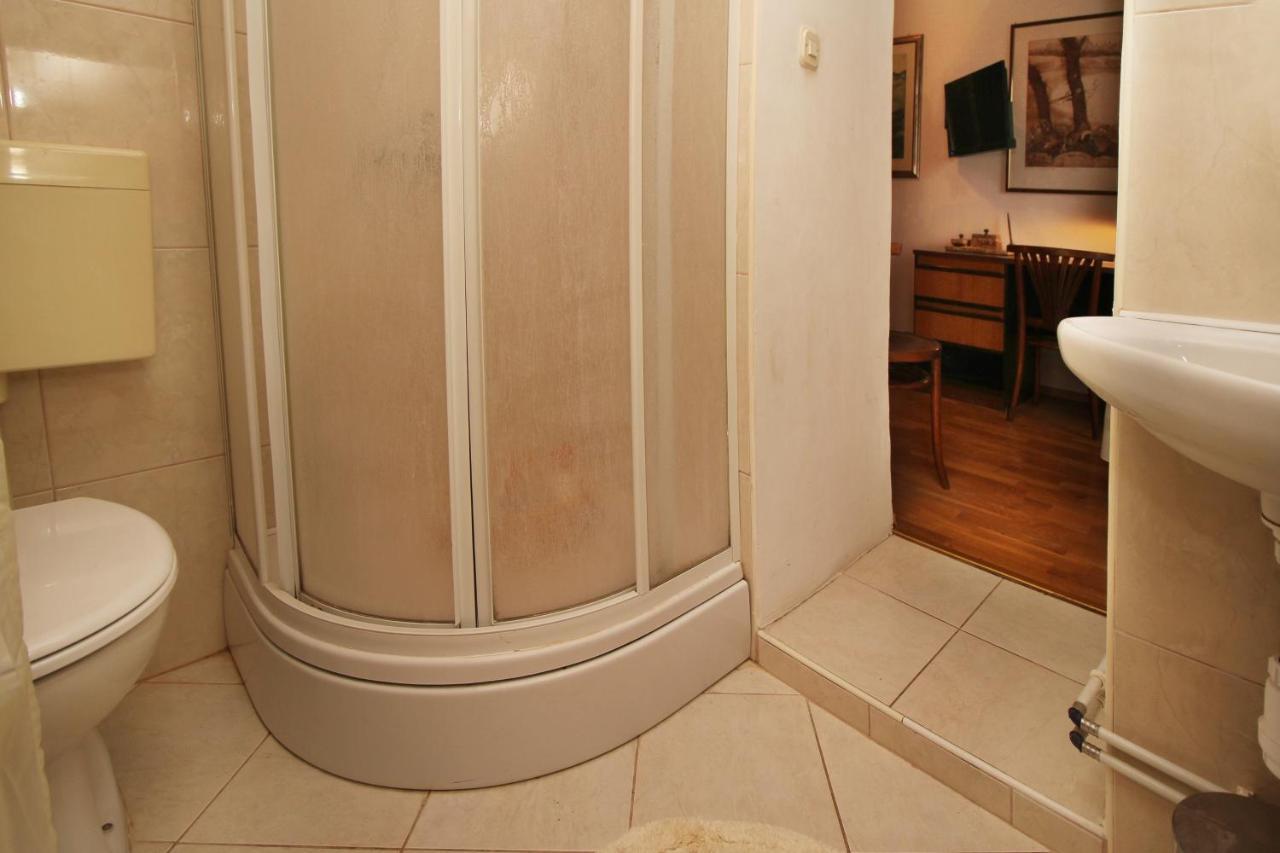 Apartments And Rooms With Wifi Makarska - 11063 Exterior foto